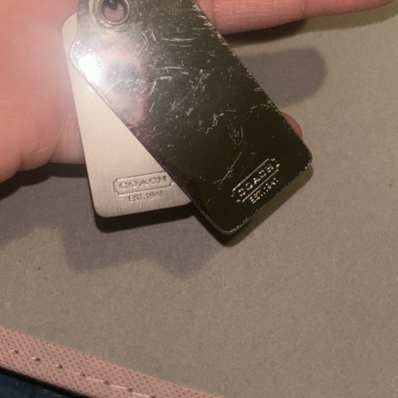 Coach metal bag tag - Picture 3 of 3